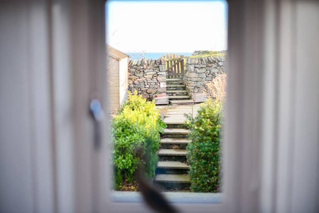 3 Bedroom Townhouse Right On The Harbour Isle of Whithorn Luaran gambar