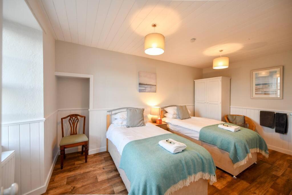 3 Bedroom Townhouse Right On The Harbour Isle of Whithorn Luaran gambar