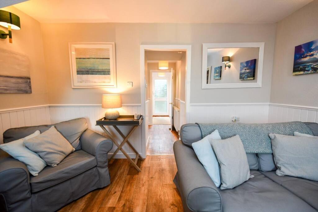 3 Bedroom Townhouse Right On The Harbour Isle of Whithorn Luaran gambar