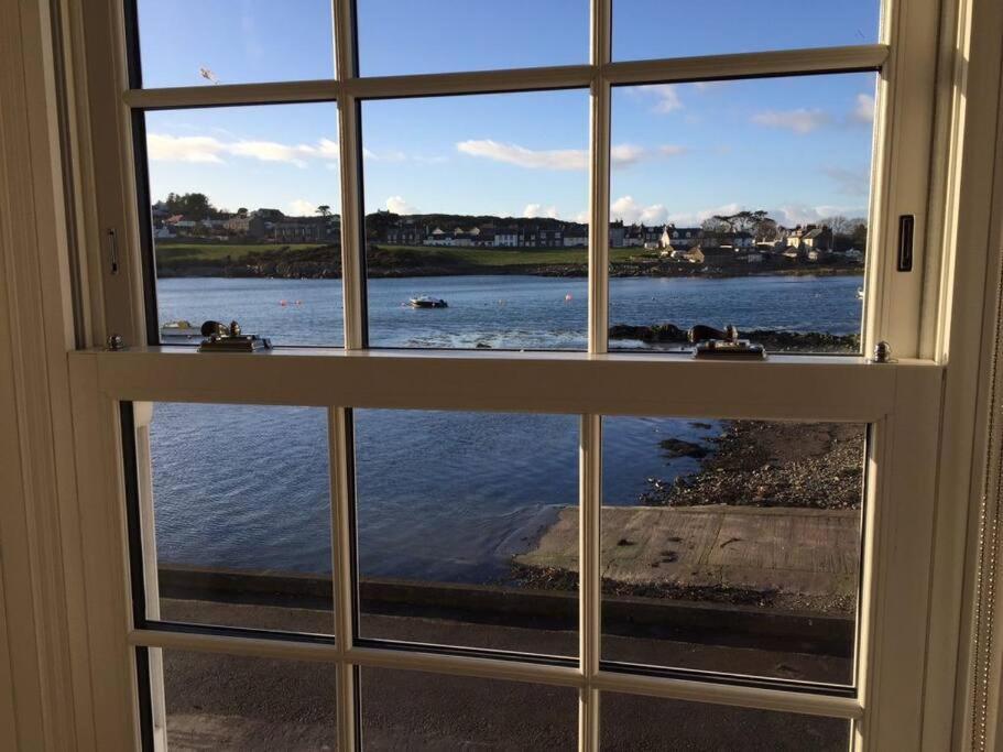 3 Bedroom Townhouse Right On The Harbour Isle of Whithorn Luaran gambar
