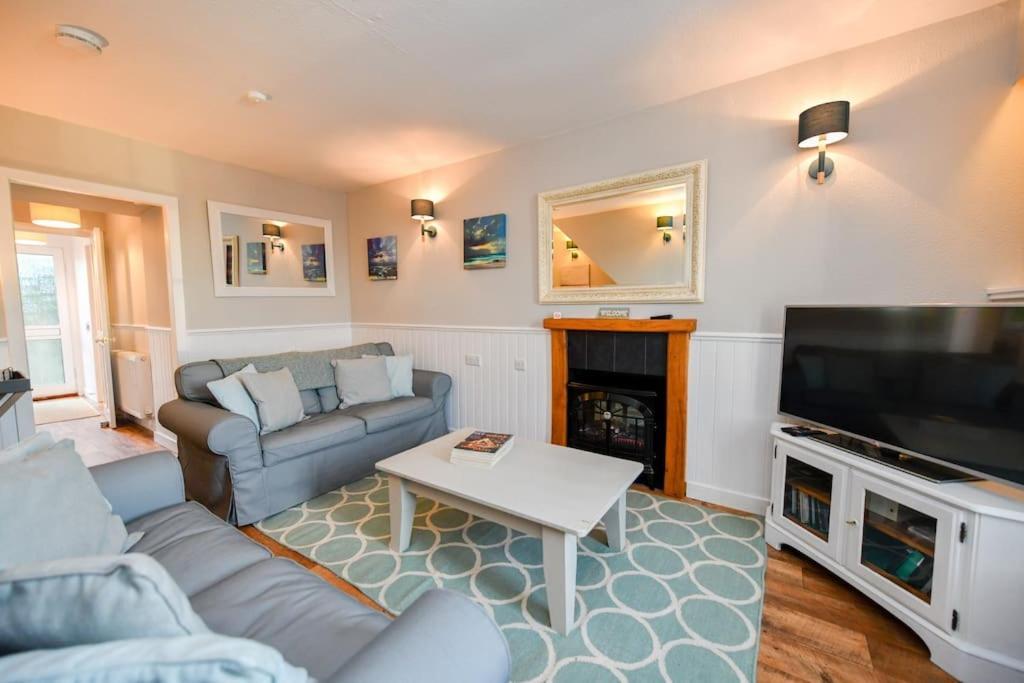 3 Bedroom Townhouse Right On The Harbour Isle of Whithorn Luaran gambar